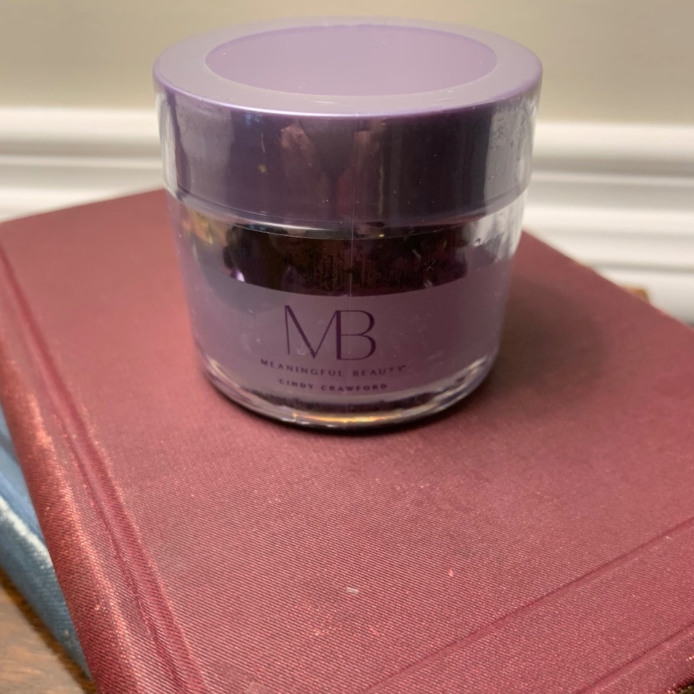 Meaningful beauty wrinkle smoothing capsules